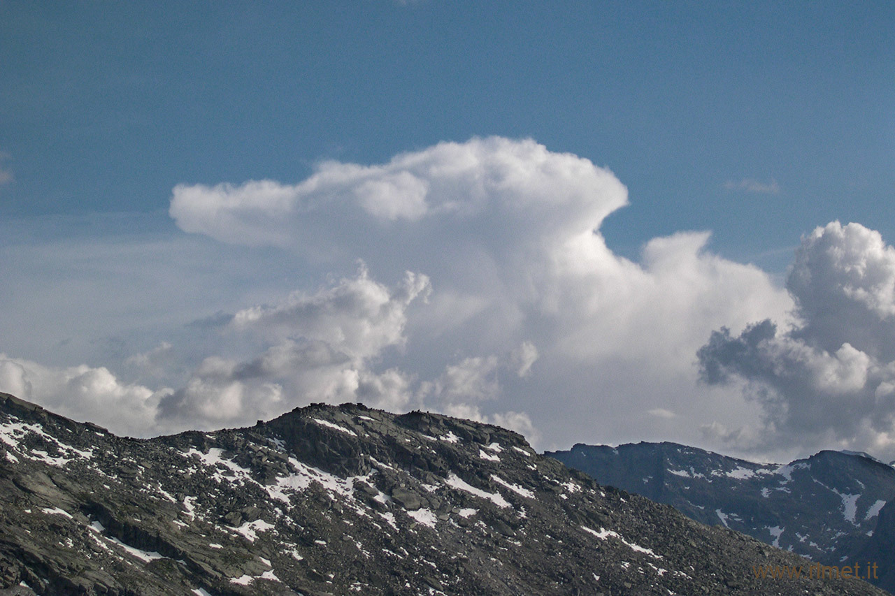 Cumulonimbus capillatus incus